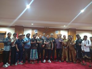 Komisi I DPRD Kabupaten Badung bersama Tokoh Masyarakat Munggu dan Para Pekaseh Subak.