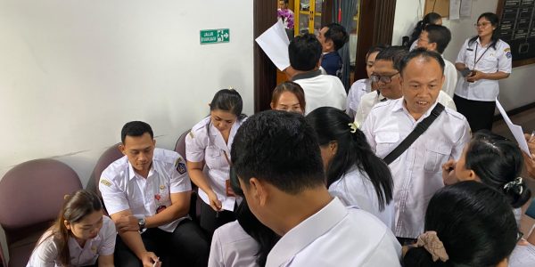 Sidak Tim Pembinaan Kepegawaian dan Penegakan Pelanggaran Disiplin ASN atau Tim Disiplin Pemkab Badung di DPUPR dan BPKAD.